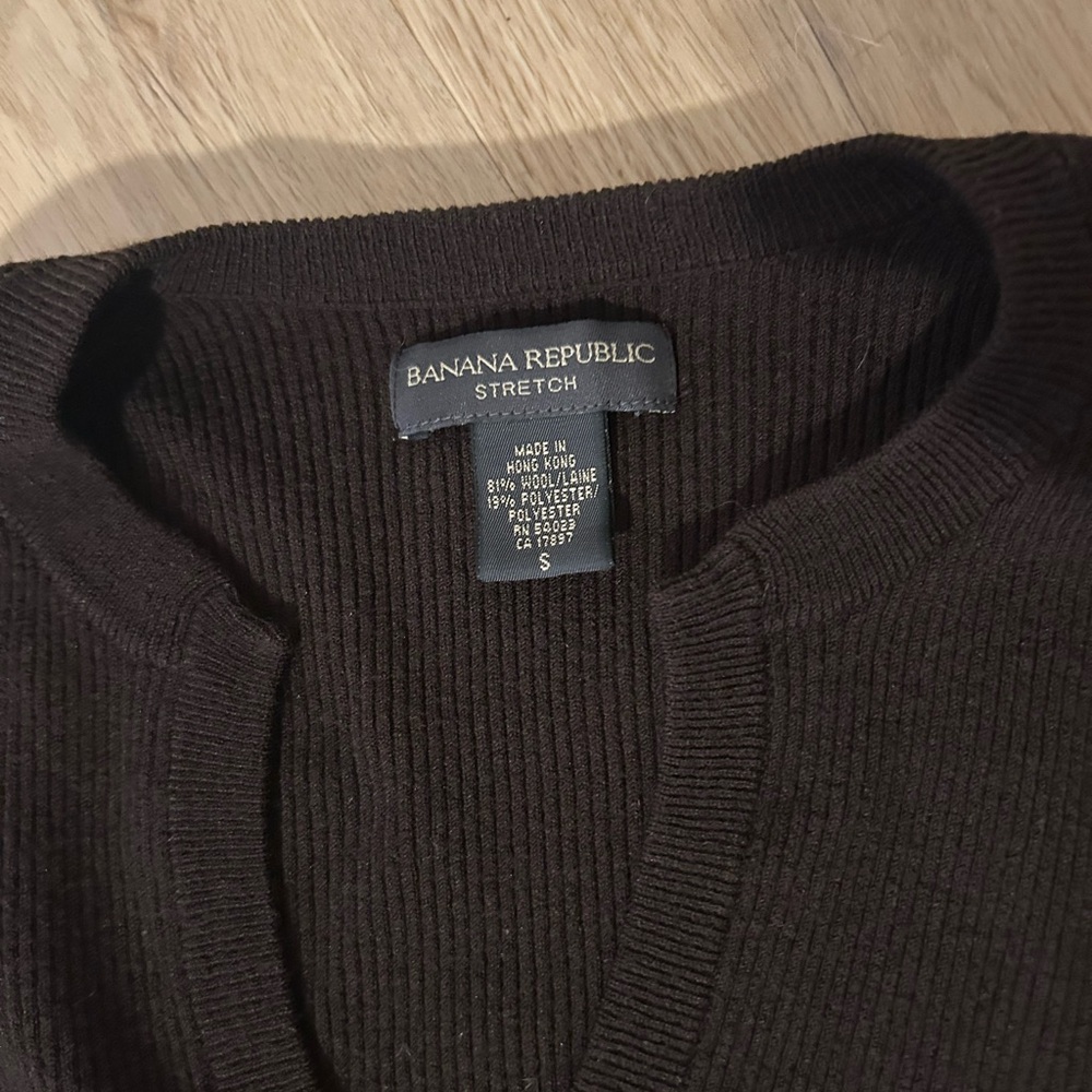 Banana Republic Men's Dark Brown Crewneck Sweater